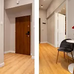 Househost Apartment: Lazarza II Street